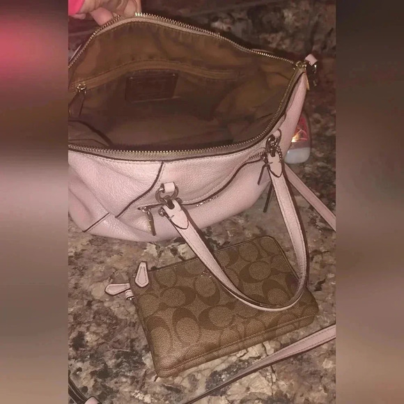 Coach purse and wallet set Authentic coach Good life left - Picture 5 of 10